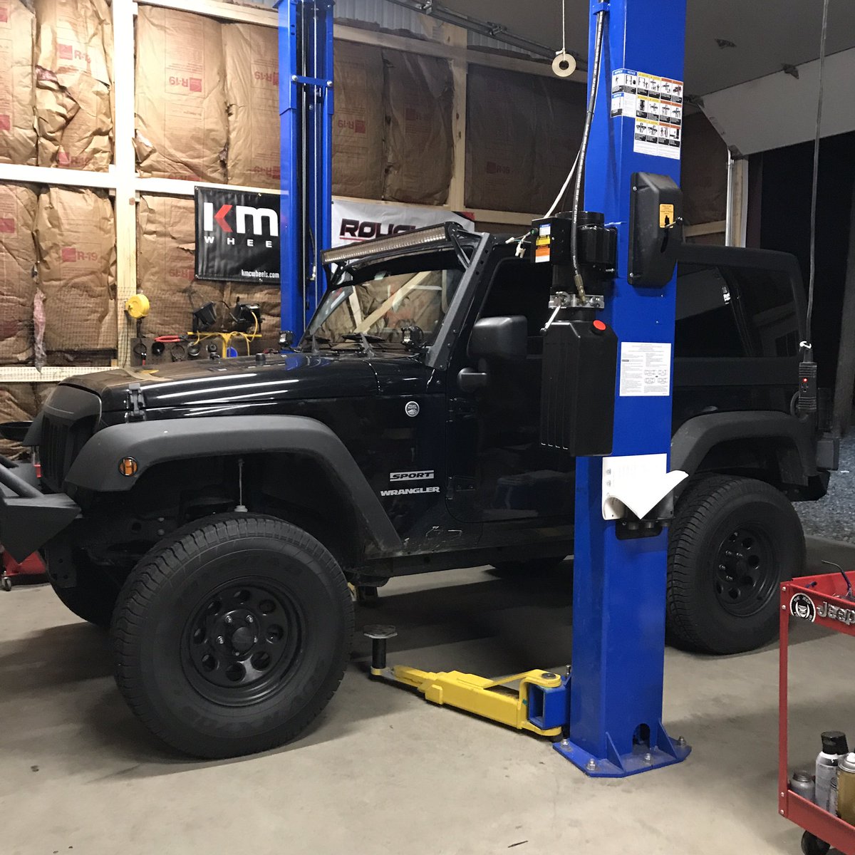 MIHM_Austin's tweet photo. Another lift installed on a Jeep. Saving the world one small Jeep at a time! #jeep #JK #jeepjk #rustysoffroad #makeithappenmotorsports https://t.co/FHekHR6obu
