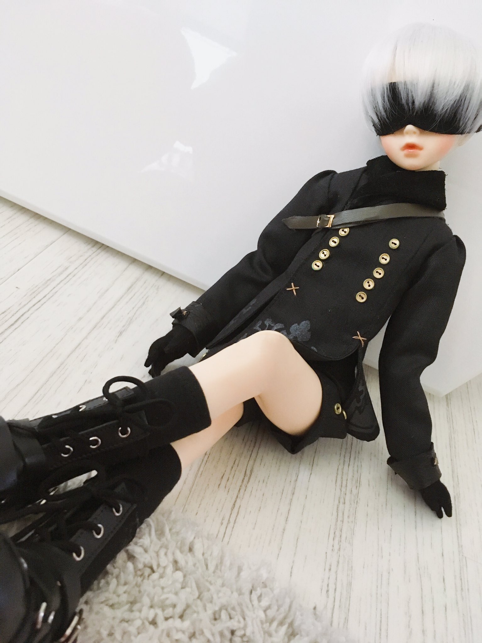 悠木碧 公式 碧 ファミ通さんに載せて頂いちゃった我が家の9sくんドール ファミ通さんでは私がだっこしているので 彼の小ささを感じてもらえると思います 球体関節大好き人間なんですが この写真は9sに近付ける為に涙を飲んで球体関節をレタッチ 悠木碧 公式 碧 ファミ通さんに載せて頂いちゃった我が家の9sくんドール ファミ通さんでは私がだっこしているので 彼の小ささを感じてもらえると思います 球体関節大好き人間なんですが この写真は9sに近付ける為に涙を飲んで球体関節をレタッチ