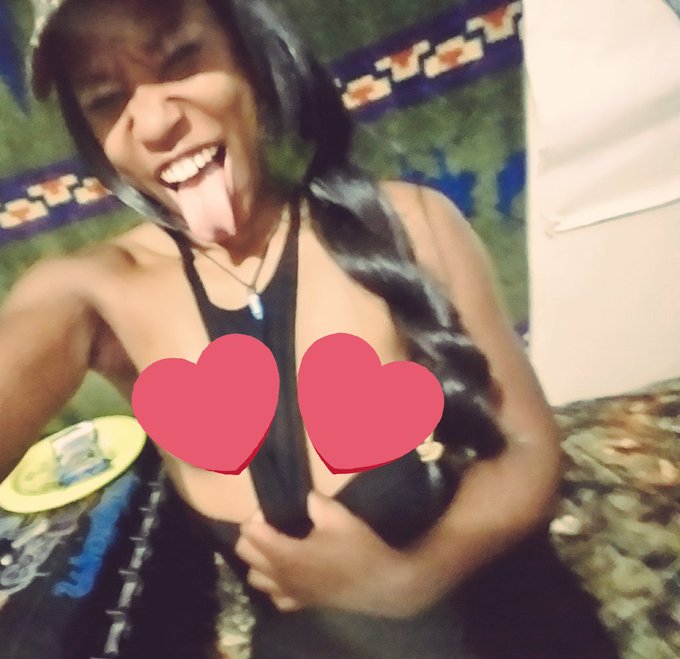 Omg my bathtub pics look so hot with watter dripping from my pussy!!!! 
#ONLYFANS 
https://t.co/0HaEo6FO4f