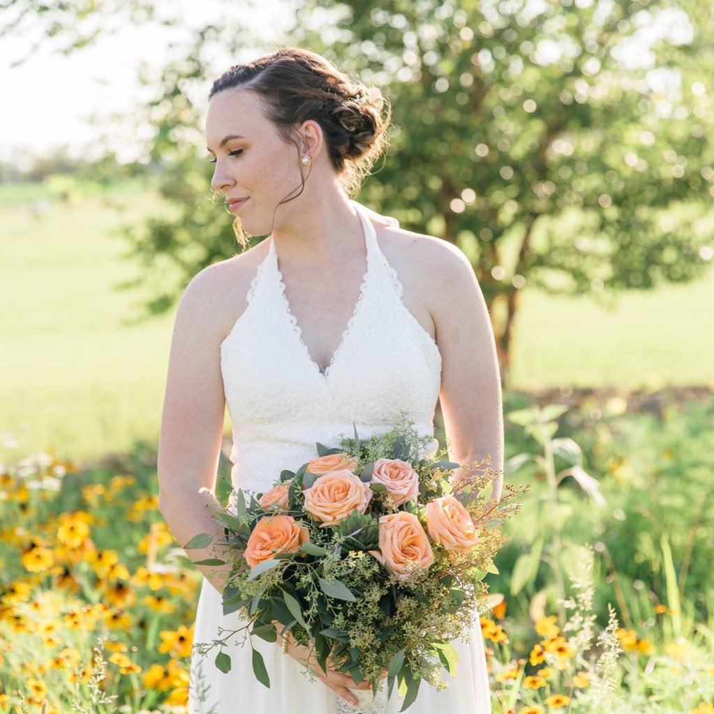 thezoe95's tweet photo. #NewProfilePic #bride #JonesToBrown https://t.co/5595gnIRua