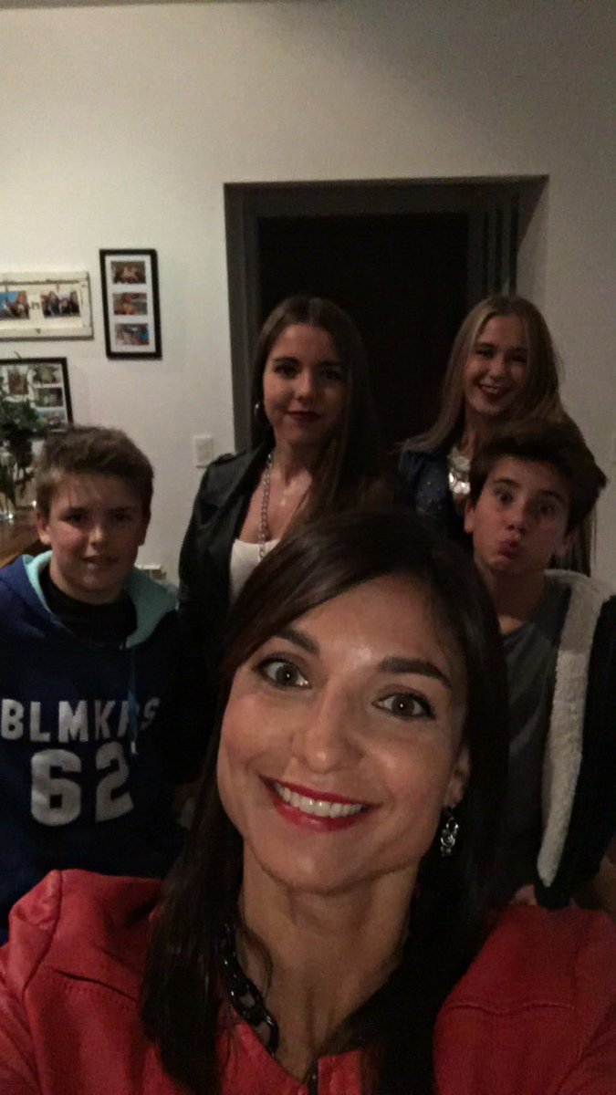 Cami Valdez: todos te deseamos que seas muy feliz 😊 te amamos ♥️ #FunTimeJulio2017