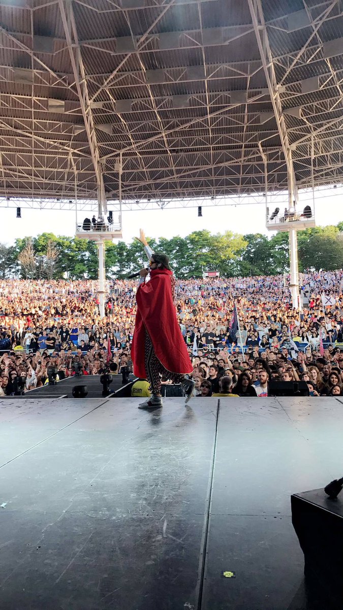 30SECONDSTOMARS's tweet photo. See more highlights from tonight's show in TORONTO + on the road.

IG 📷 30SECONDSTOMARS
Snap 👻 MarsOfficial https://t.co/hFPbY2tNL9