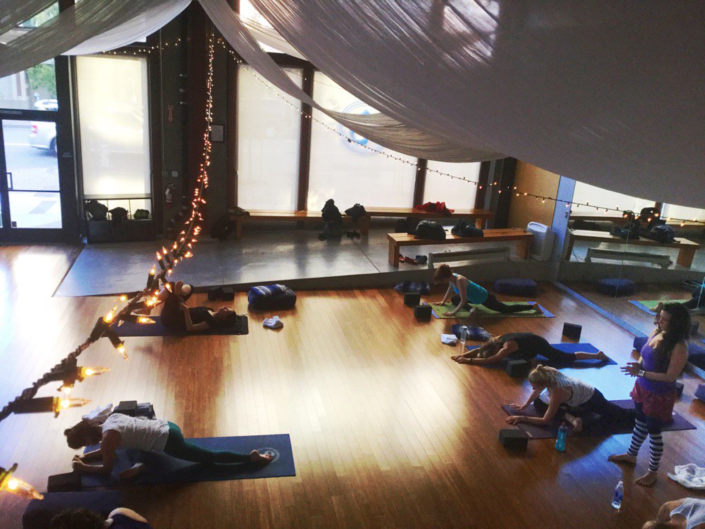 OMpowerSF's tweet image. What happens when you slap wet sand? What happens when you spread your palm on the same spot with quiet intention?