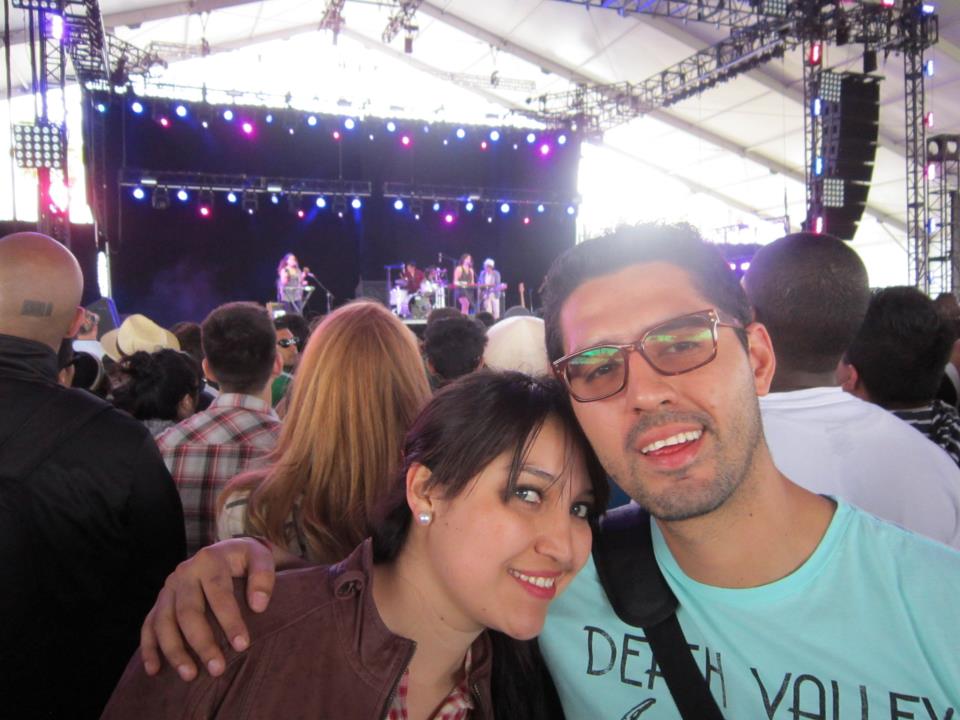 CHRISANdTEMOs's tweet photo. @ximenasarinana_ #lollarmx #Lamusicatehacevolar https://t.co/QGp6JnFLo6