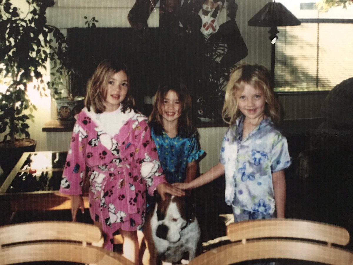 tayyyschroeder's tweet photo. Happy 21st to my beautiful best friend🍻💋 we've literally grown up together and now we're getting to explore the world together 👯 i love you! https://t.co/cmrM6bjVUu