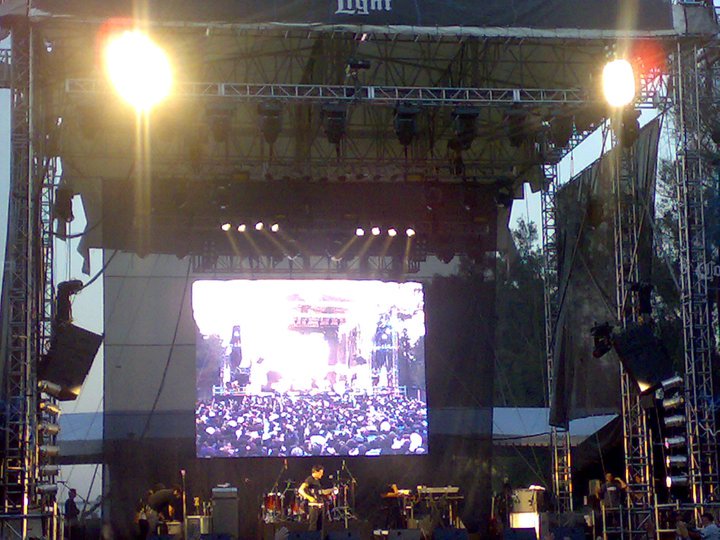 CHRISANdTEMOs's tweet photo. #lollarmx #Lamusicatehacevolar wow wow wow !!! https://t.co/Noy16F68wK
