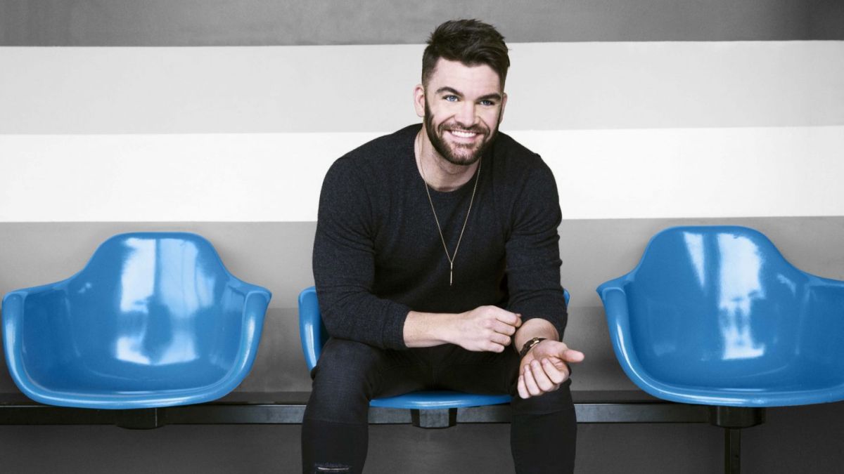 CMT's tweet photo. Congrats to @DylanScottCntry on his first No. 1 with #MyGirl! 🏆 More charts news: https://t.co/tyZdi4ggkG https://t.co/mp9z5qpVYx