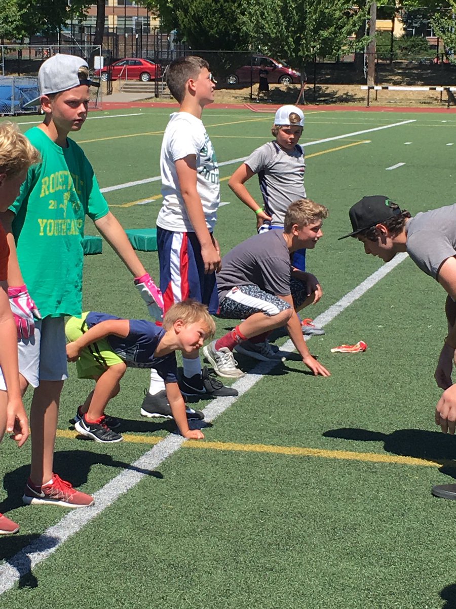 RooseveltFB's tweet photo. Another fantastic day at Rough Rider youth camp. Such a positive, learning, energetic atmosphere. Thanks campers and counselors. https://t.co/LmCqAJTxnA