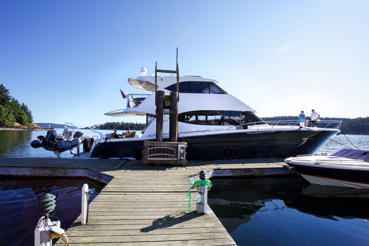 MaritimoYachts's tweet photo. We've had an amazing time on our latest #MaritimoMuster exploring the beautiful waters of #Vancouver & #PoetsCove, #Canada
#Maritimo https://t.co/XiSoiZvlHZ