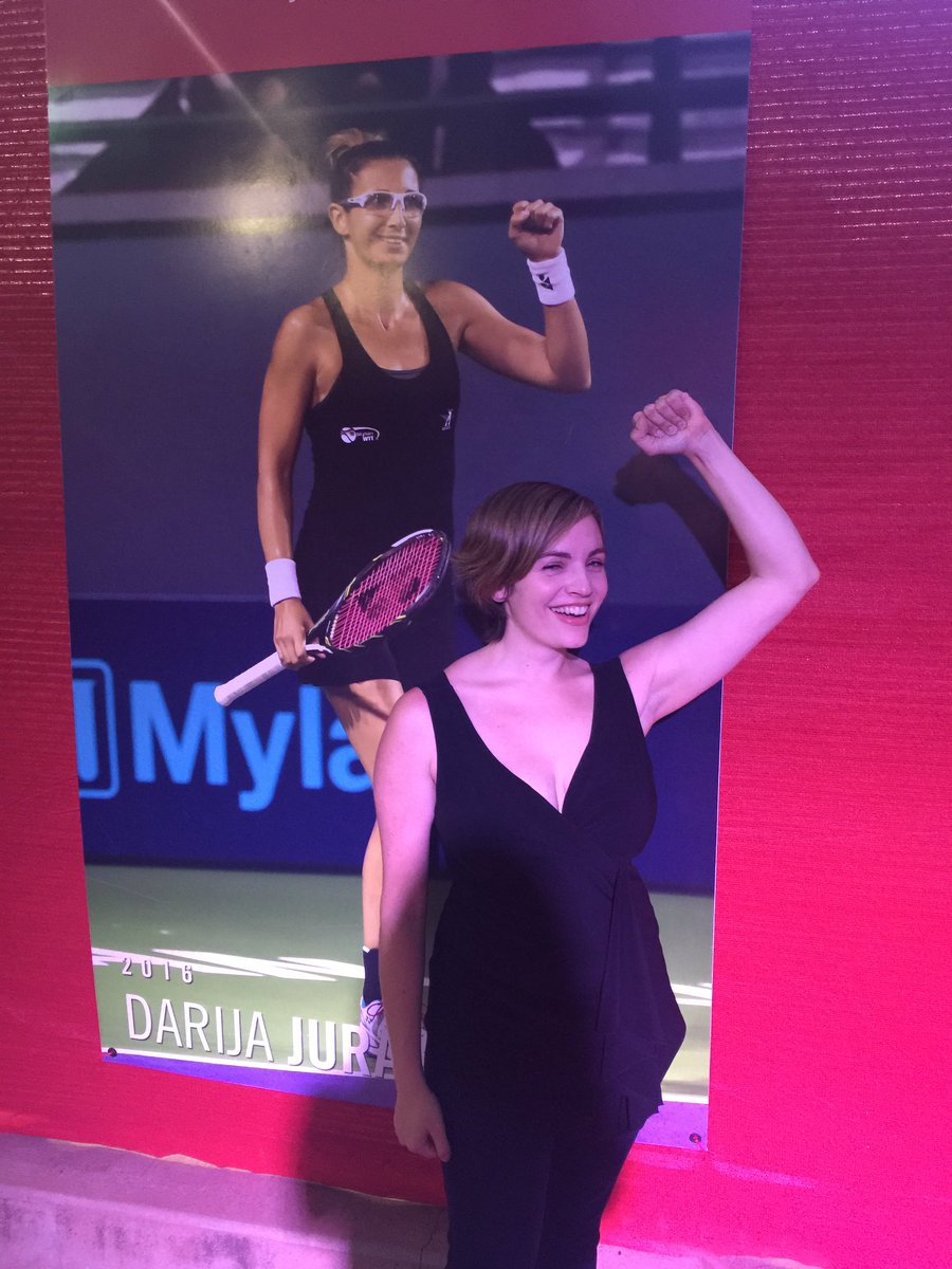 DelilahKujala's tweet photo. Just sang the National Anthem for the @SDAVIATORS tournament! So much fun! Thanks for having me. ❤️ #SDAviators https://t.co/cUajQQxOOW