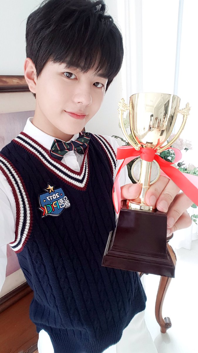 choibomin_com's tweet photo. 우리 뽐뽐이 덕분에 매 주가 행복했어. 너무 고맙구 우리 곧 보자! 사랑해💙

#골든차일드 #Golden_Child #최보민 #보민

🔗 https://t.co/f2S3jikSv0 https://t.co/OBhOjXBUaJ