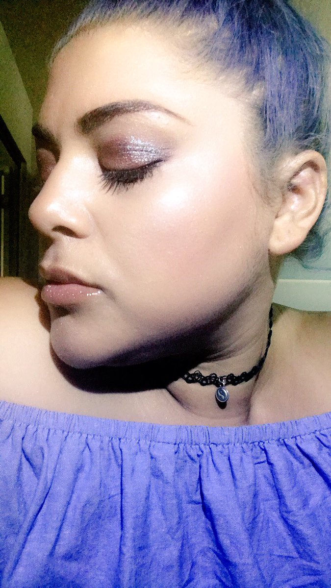 geny06c's tweet photo. #makeup @MACcosmetics   #Bluebrown @MaryKay #beachbronze  @GoldenSoleil #bakedbronzer @CityColorBeauty #MatteBlush https://t.co/uiv9dP1YUf