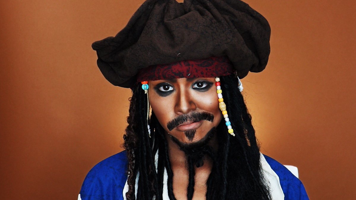 Marilyn Fukuse Yuuri 今日の動画は完全モノマネメイク笑笑 ジョニーデップさんが演じるジャックスパロウ メイクをしていきます 18時更新します そして 今日もフェイスアワードの投票ができるのでお手数なのですが是非是非よろしくお願い致します