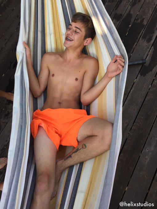 Hope everyone is having a great summer! ???? https://t.co/9NavzHD8Vl