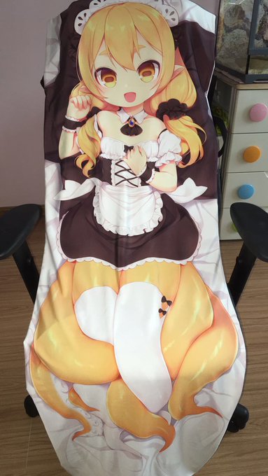 @Cuddly_Octopus さんから、タコちゃんの抱き枕カバーをいただきました!😁 