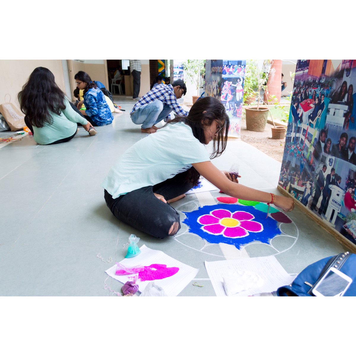 SEMCOMOFFICIAL's tweet photo. #RangoliCompetition held at #SEMCOM. Great efforts. #FineArts #Rangoli https://t.co/ZdiGVtuYEt