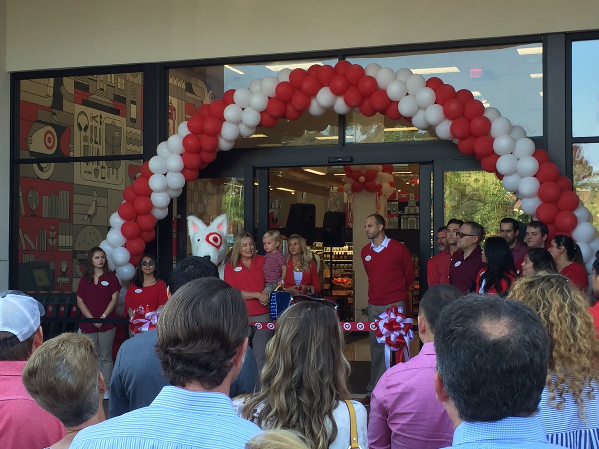 SMbodwam's tweet photo. The long wait's over!! Exciting VIG night at the highly anticipated Target UCI! Congrats @stimpani &amp; team!! https://t.co/Z4ZtaEkX5V
