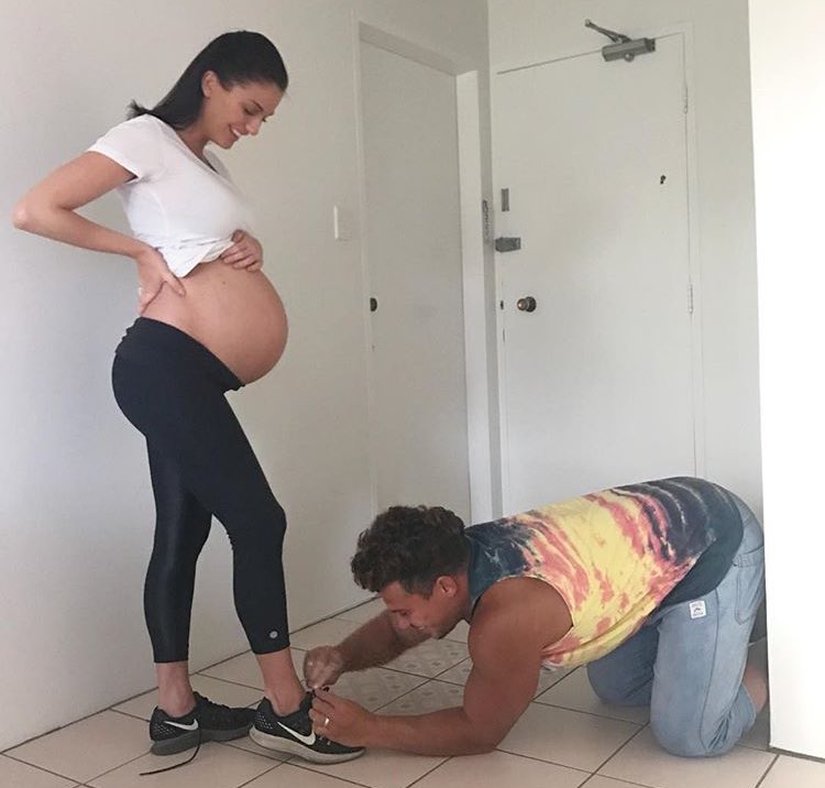 familygoalss's tweet photo. relationship goals ๐ #ashyrauicava #pregnancygoals #couplegoals #cutecouple #bumpgoals https://t.co/Ugr21qth64
