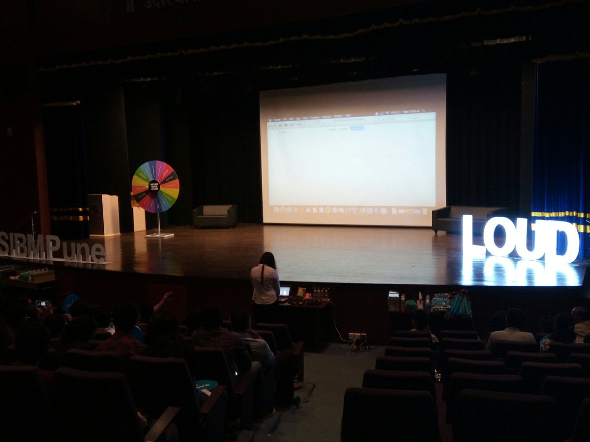 CIT_SIBMPune's tweet photo. The stage is set! Let's go!! @GodrejOnCampus @VandanaLisa #GodrejLOUD2017 https://t.co/ffBCLkxCWf