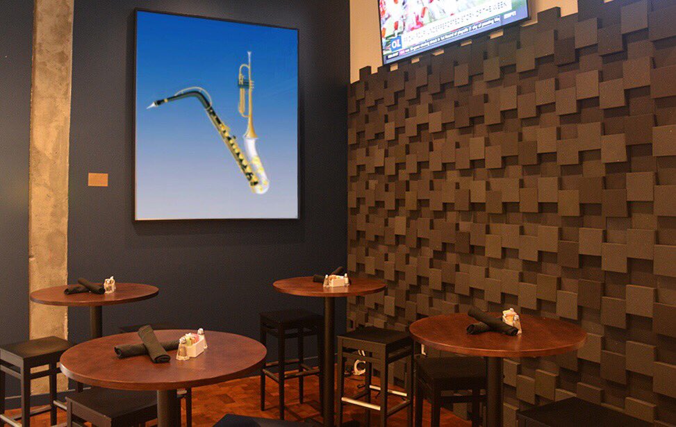 LittleRhody9's tweet photo. "Artistic Icon" https://t.co/AVNthjwXVM… Paul Michael Glaser adorning walls of @HalsBarGrill new location, designed by @brandsbymystery https://t.co/6UPBeJ0pJ9