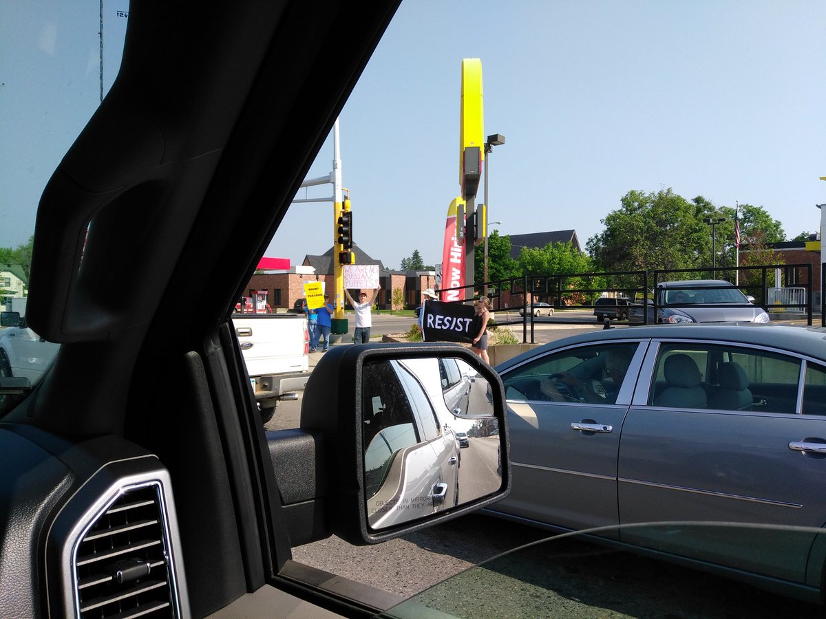 bombdiggityb's tweet photo. @realDonaldTrump ... I said 'let me take a picture of these idiots'. Then I hung out the window pumping my fist saying 'trump Trump Trump! https://t.co/Zxzl8H7UnR
