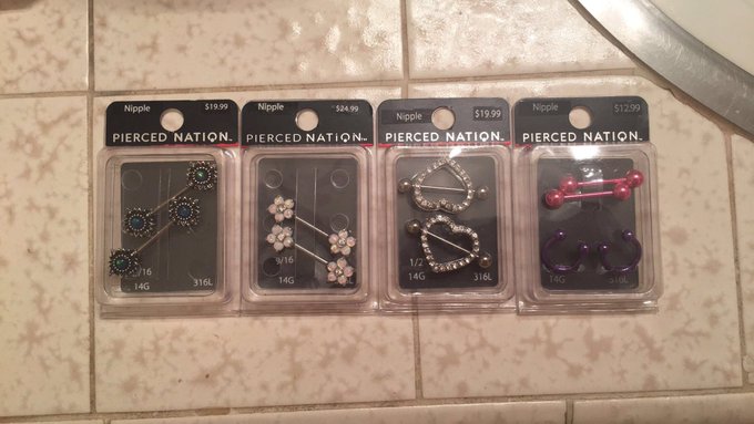 Decisions decisions https://t.co/iCiZ0q7HIc<a href="/tag/newprofilepic"class="tags"><span>#newprofilepic</span></a>