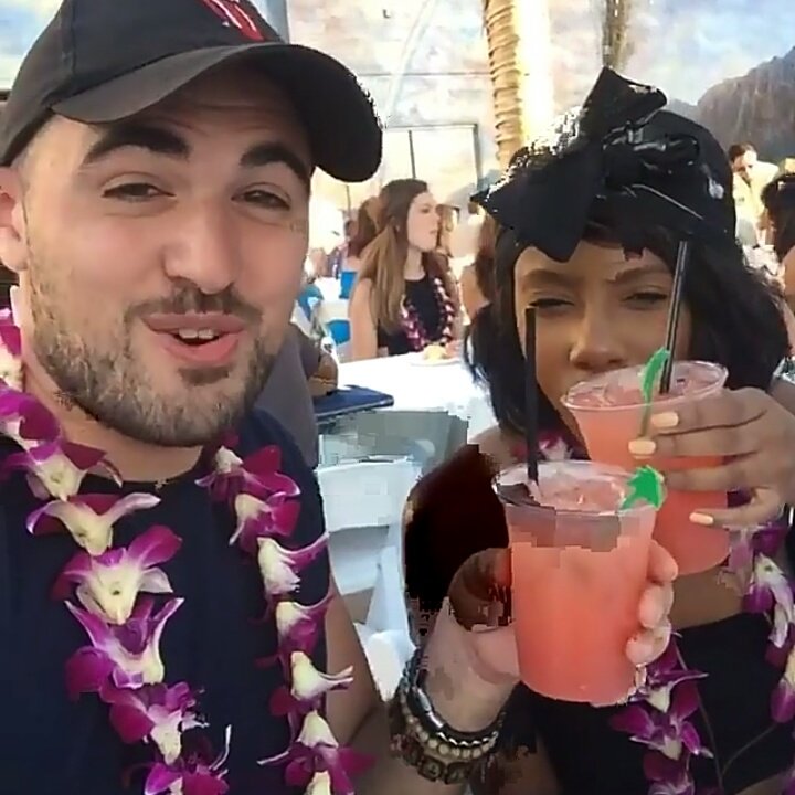 cheatupdates's tweet photo. my parents #mimani https://t.co/EgJcPtftyb