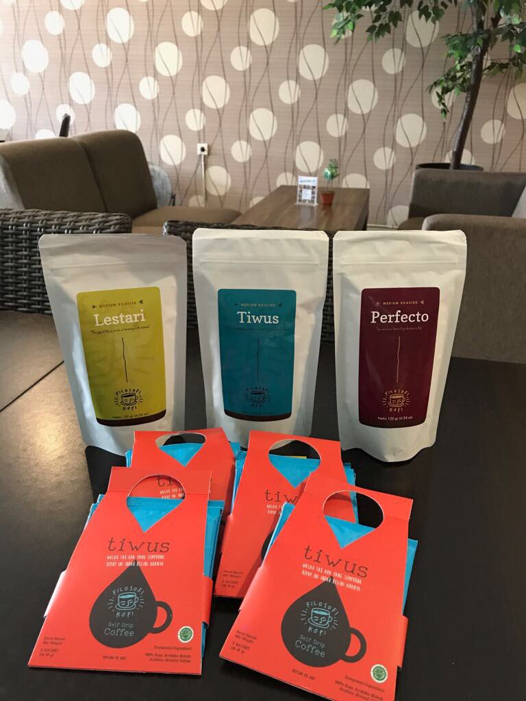 Mau nyoba kopinya Filosofi Kopi... yuuk mampir aja ke #beansresto #coffeeshopsemarang #kopi #semarang #kuliner