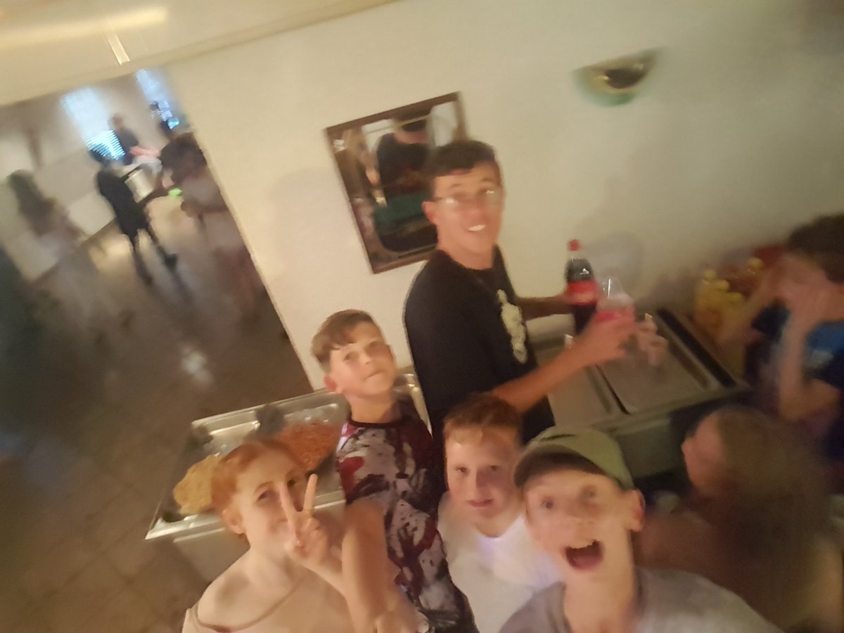 germany_2017's tweet photo. #partytime https://t.co/D83Wj7nvxd