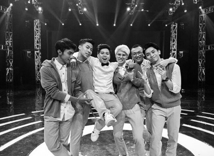 wisii1996's tweet photo. Paling pendek iya paling tembem iya paling unyu juga iya @devinsanjaya 💙💙 https://t.co/o2pr03Yku2