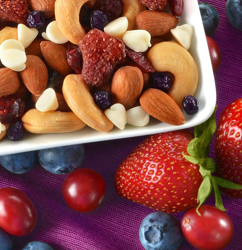 MikeWepplo's tweet photo. Sometimes it's all good #mikewepplo #food #snack #photography #Tuesday #July #2017 #summer #healthy #fruit #nut https://t.co/RdLxl3av43