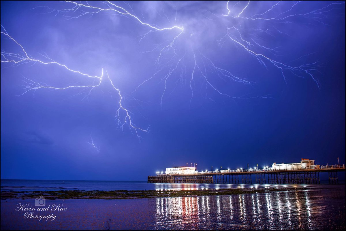 BBCSussex's tweet photo. Send us your pictures of last night's lightning. 
Here's just a sample of what we've been sent so far from around Sussex https://t.co/3G2idBJHw2