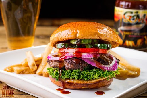 GrillSeries's tweet photo. Nothing like a Gourmet Hamburger with Grill Master Series BBQ Sauce running down the side of it. #BBQ #BBQSauce #Grilmaster #Sauce https://t.co/E4qv31Jvm2