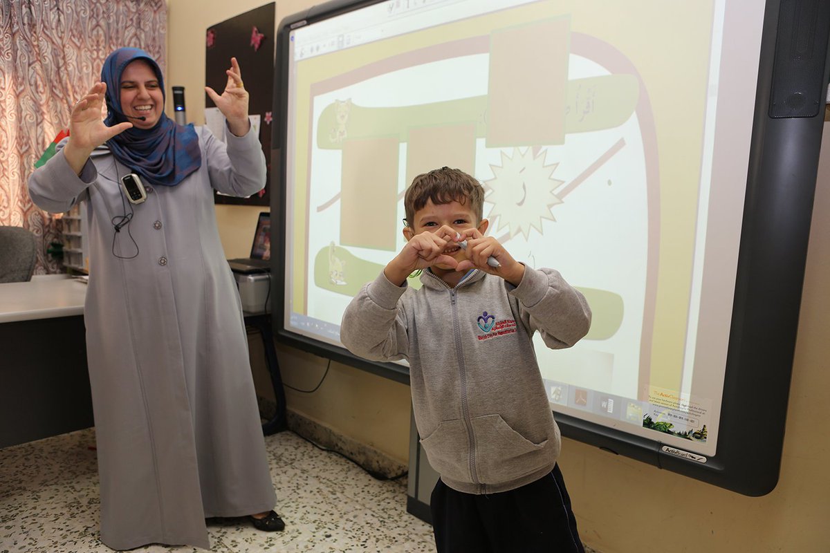 مدرسة وروضة الأمل للصم أول مدرسة تلحق بركب برنامج محمد بن راشد للتعلم الذكي 
#schs #disability #schsuae #uae