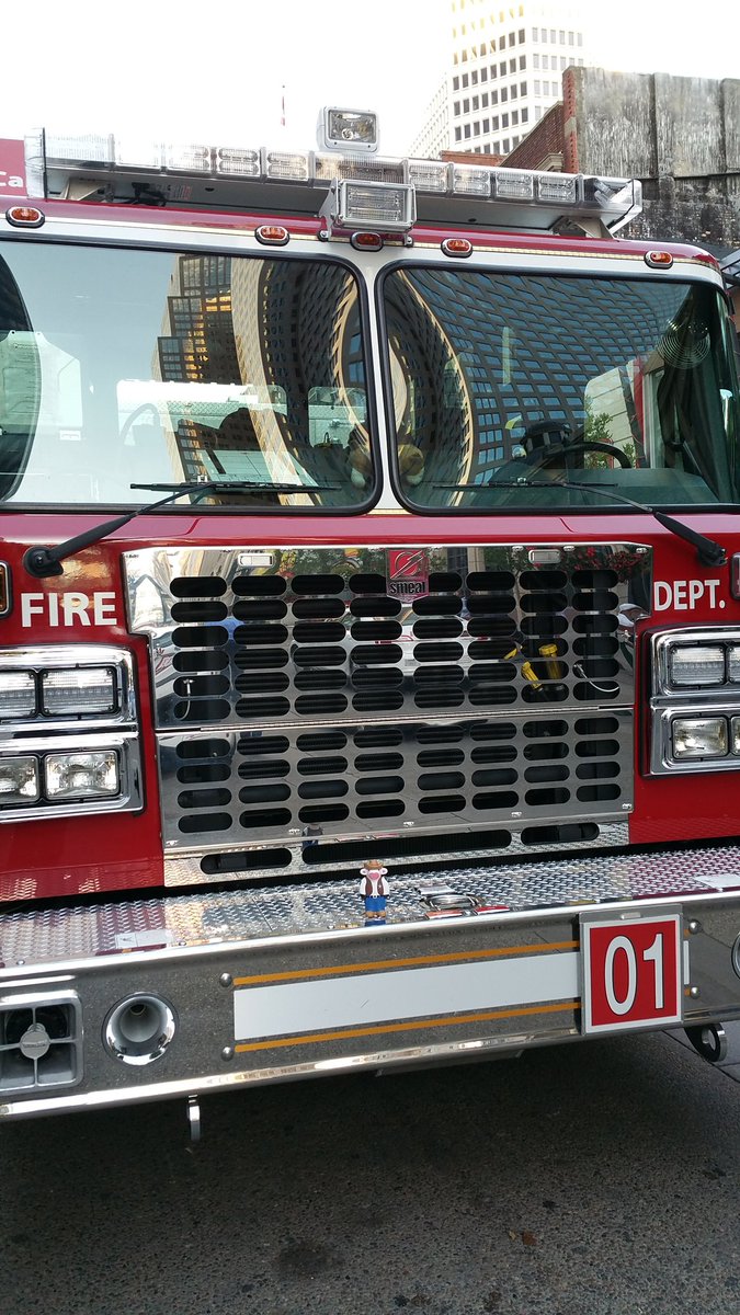 Binoid's tweet photo. My HOT ride to the Stampede! #CPACOW @CALGARYPARKING https://t.co/tXjO1hgo07