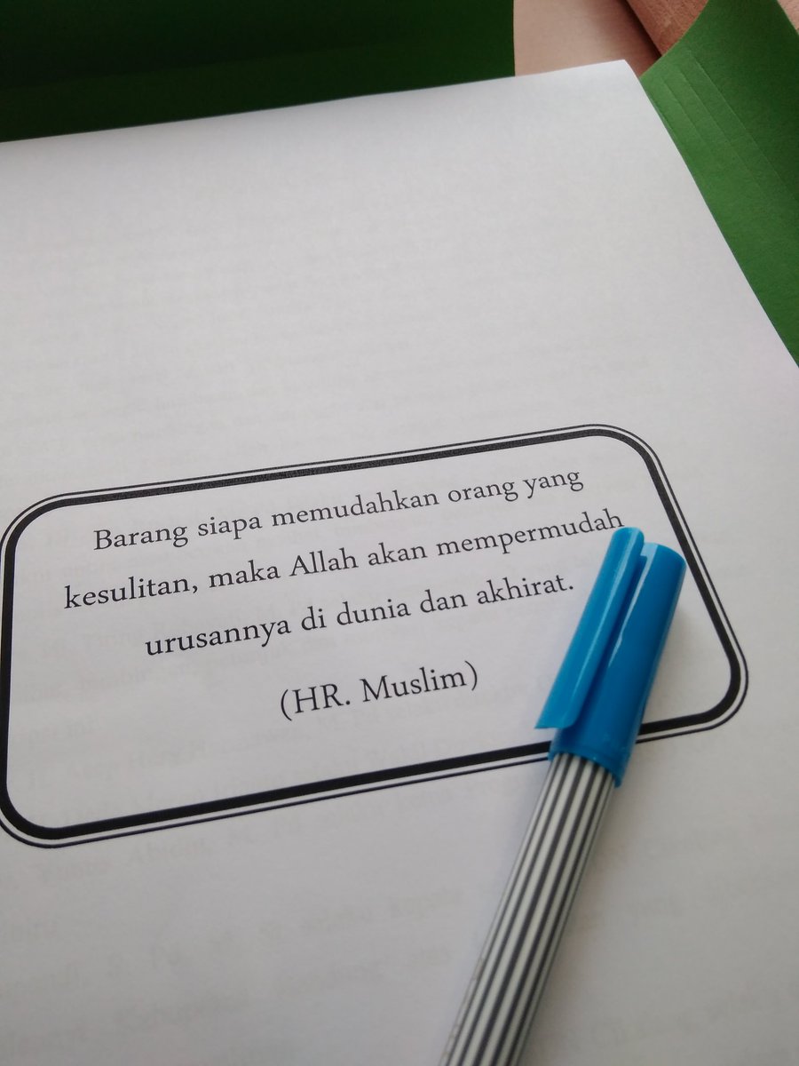 paidagōgia on Twitter: "Periksa draft skripsi buat nguji besok, langsung  disambut ini di halaman depan. Ngancem?😌… "