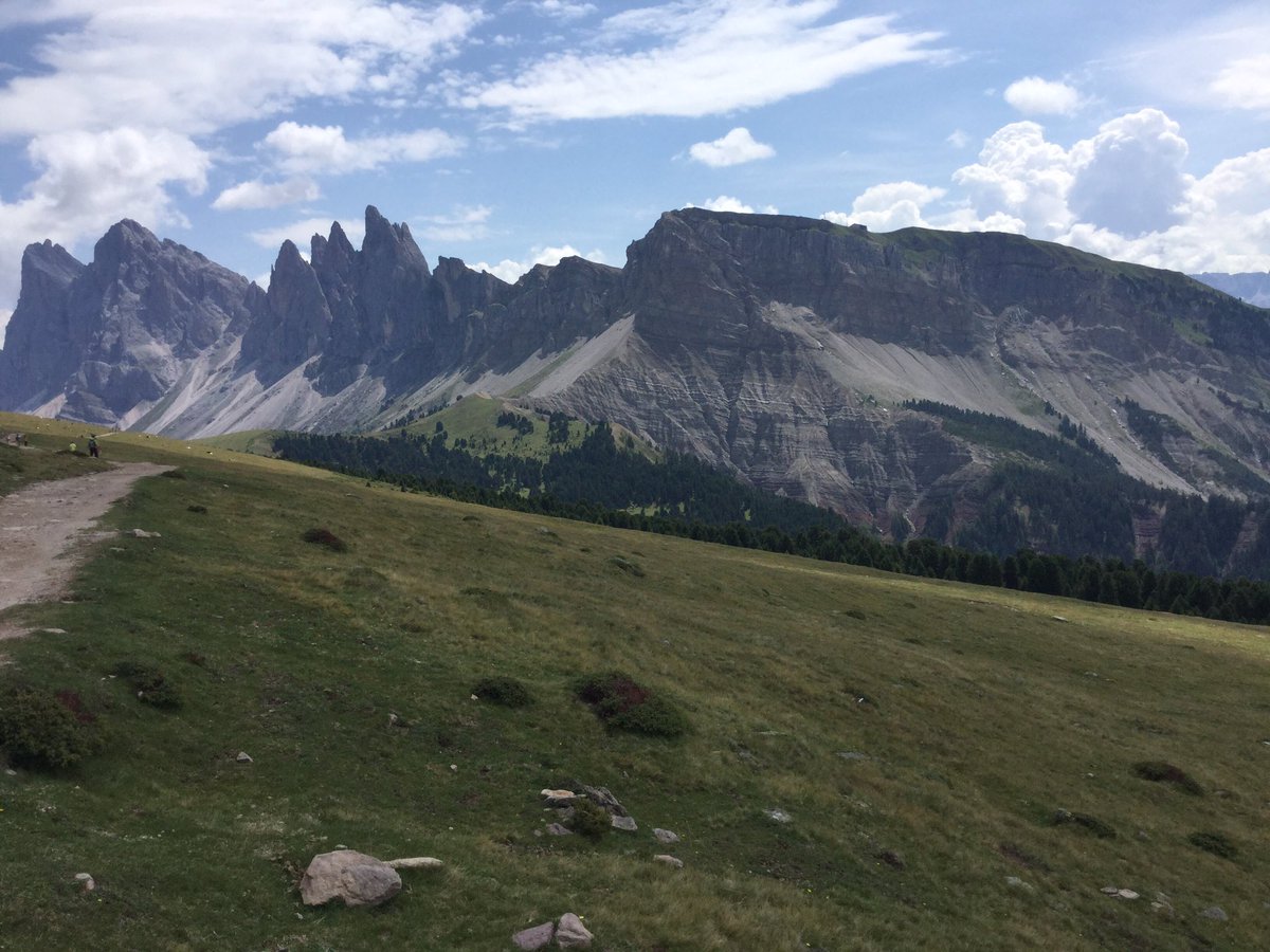 Mustapha1508's tweet photo. @3BMeteo #direttameteo #rifugio #brogles #trentinoaltoadige https://t.co/7oz9m4tNtg