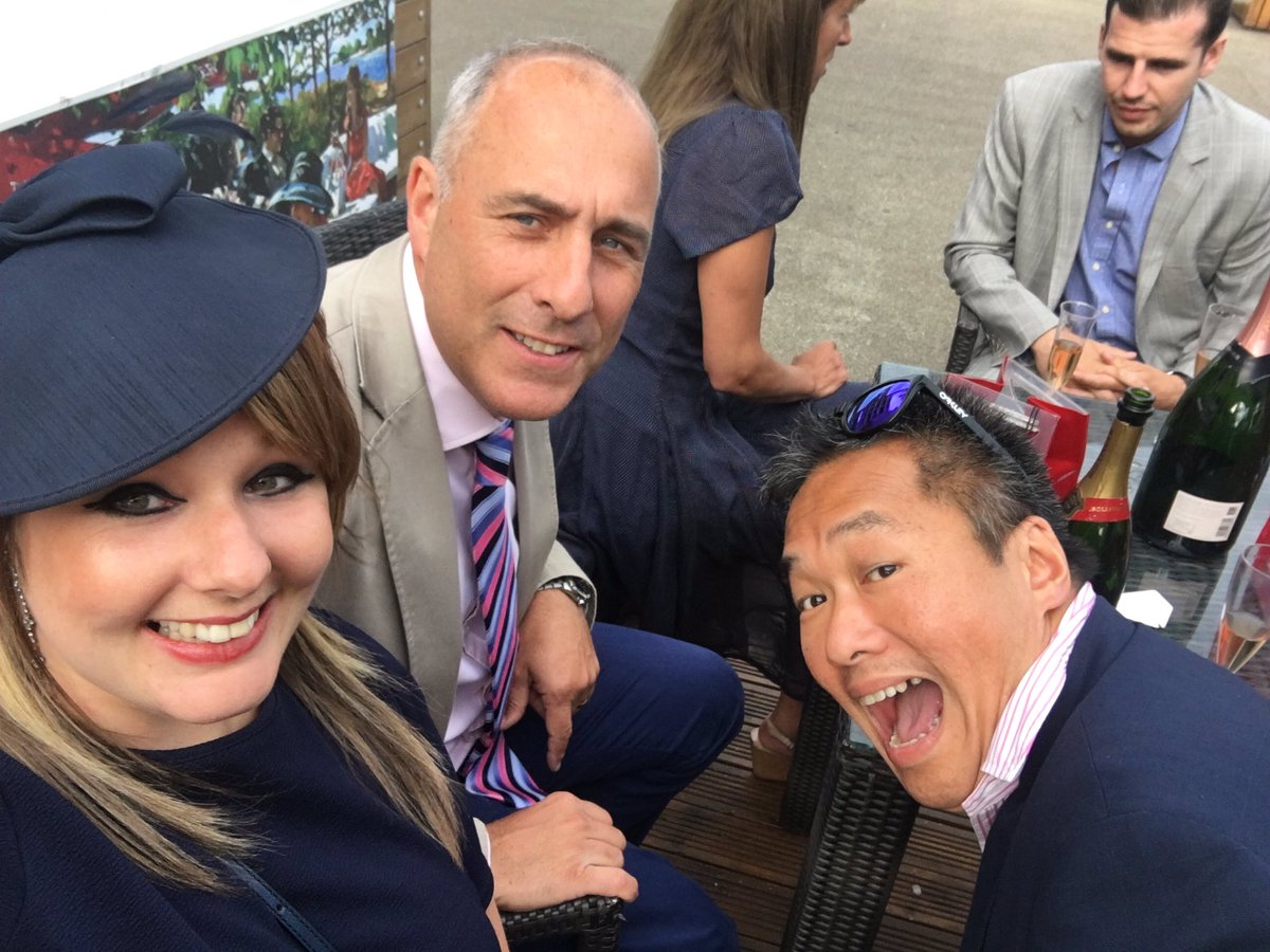 LisaBatemanIS's tweet image. Great day with The 100 Property Club @propertyraceday @Ascot @PristineLondon