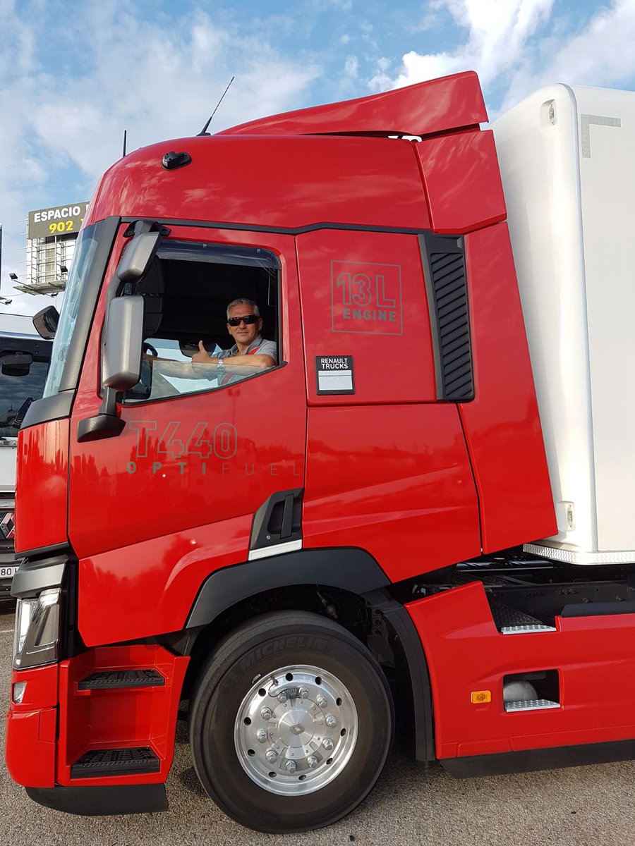 autonomosenruta's tweet image. Hoy estamos encantados probando este #Renault T440 de 13 litros... pronto os lo contamos todo 😀🚛
 .
 .
 #testdrivers #camiones #Camioneros