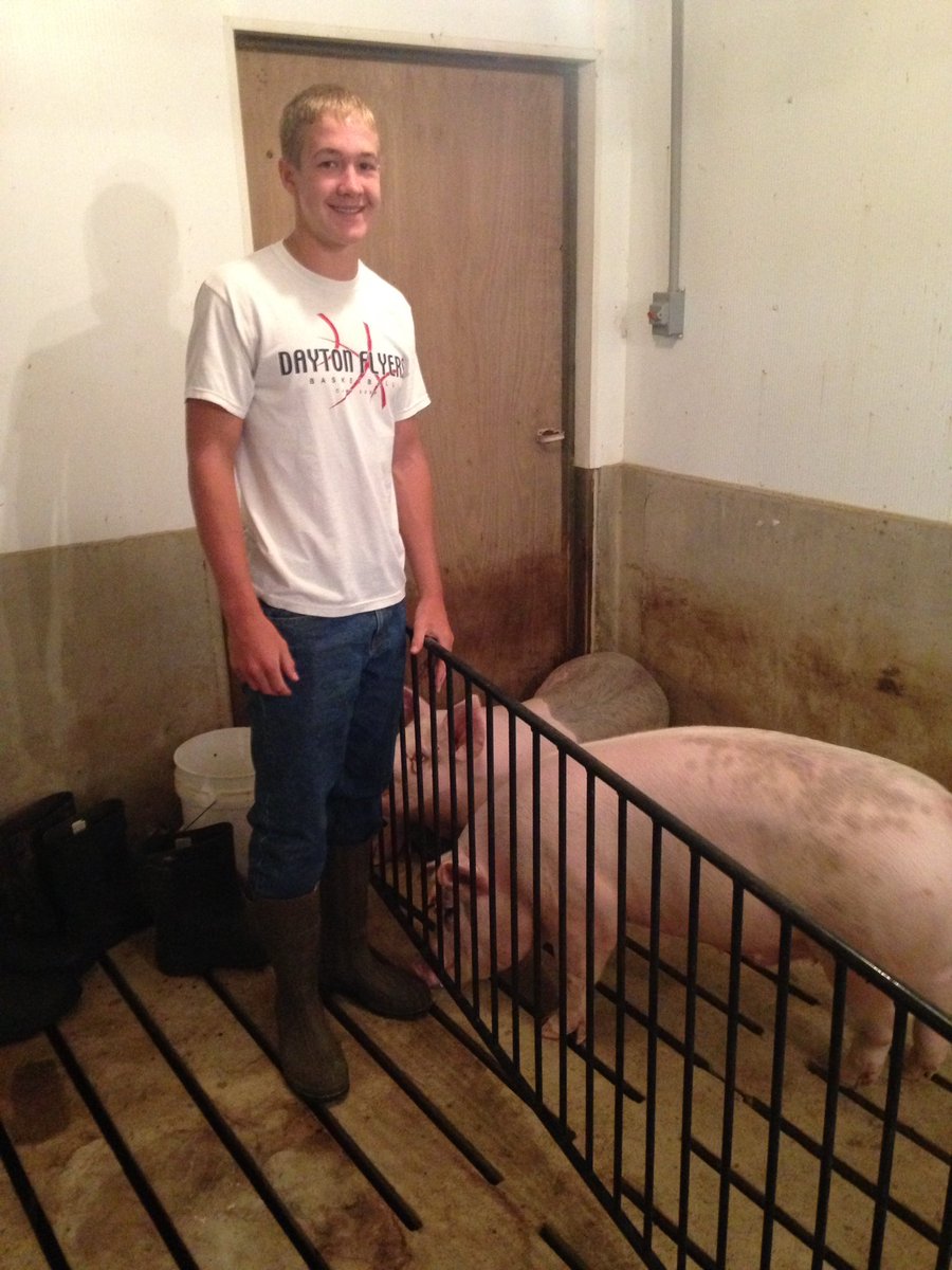 FLFFA's tweet photo. #FLFFA member with his Market Hog #SAE. Great project! https://t.co/SIhyPofW8w