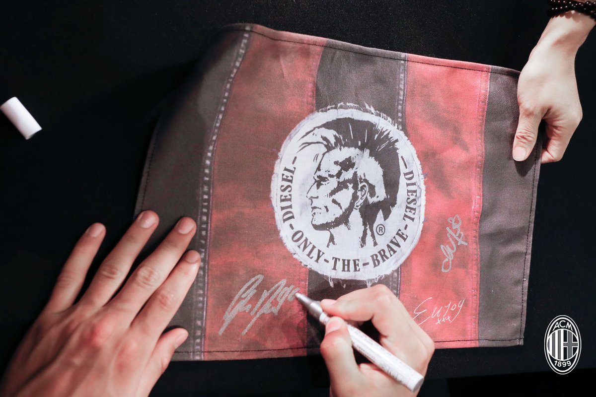 🔴⚫️ #Antonelli #Cutrone <a href="/gigiodonna1/">Gigio Donnarumma</a> and #Storari at a special Meet &amp; Greet with the Chinese fans organised by <a href="/DIESEL/">Diesel</a>. Talk about style! 😏😎