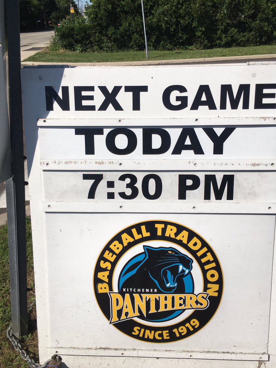 cbl_panthers's tweet image. Tonight @londonmajors back in town 730pm as the battle continues for 2nd place. @CityKitchener #JackCouch Be there!