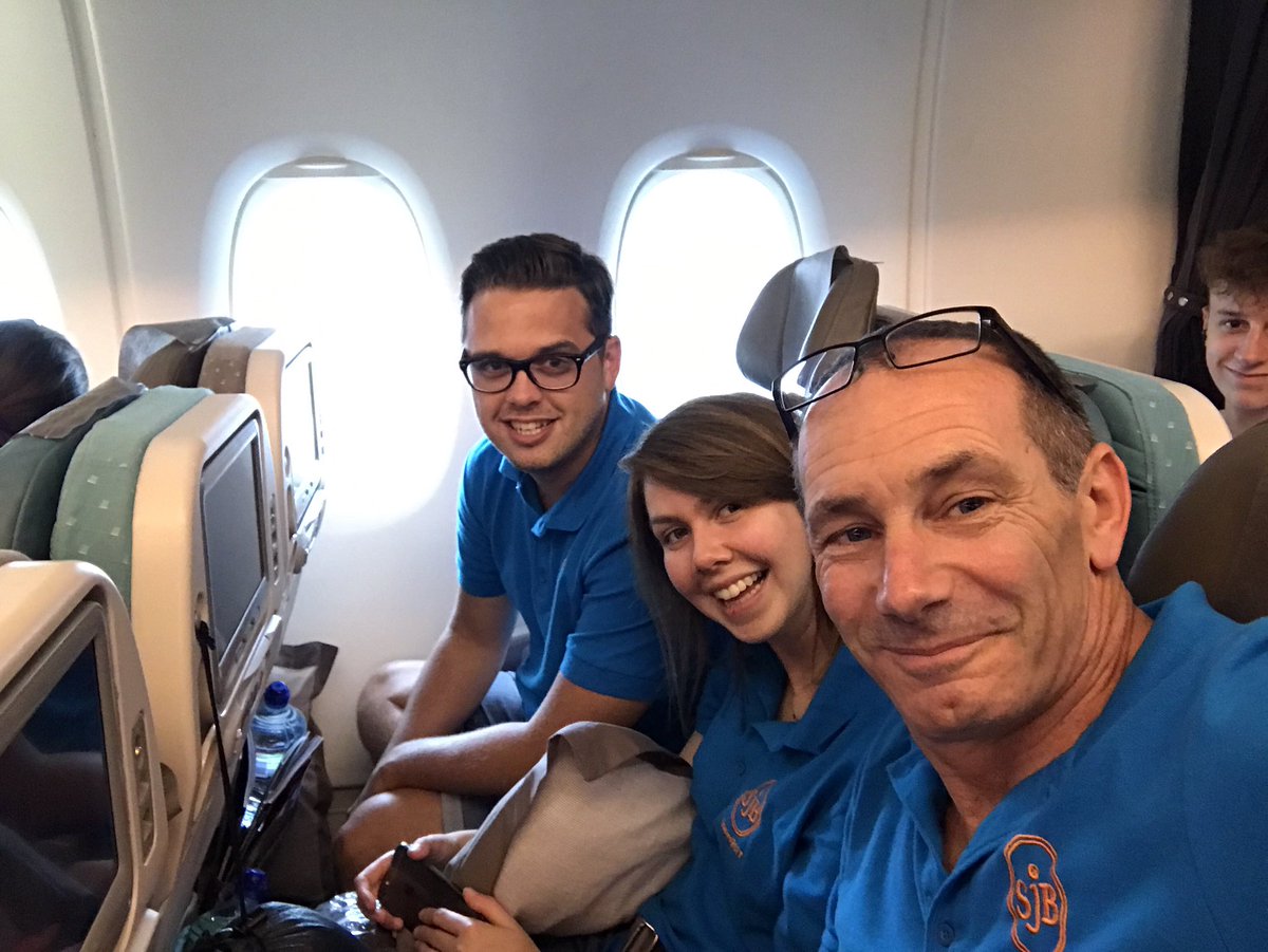 sjbscience's tweet photo. What a huge plane - the Airbus A380. https://t.co/jRkX86LYLI