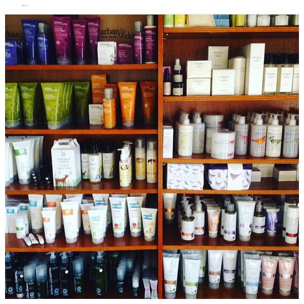 MyonAmanda's tweet photo. #Sale. 50% off all products on orders over £100, use code 50off100 &amp; 25% off all orders over £50 use code 25off50. https://t.co/zhKM9MsWSv https://t.co/Isr8hugJtJ
