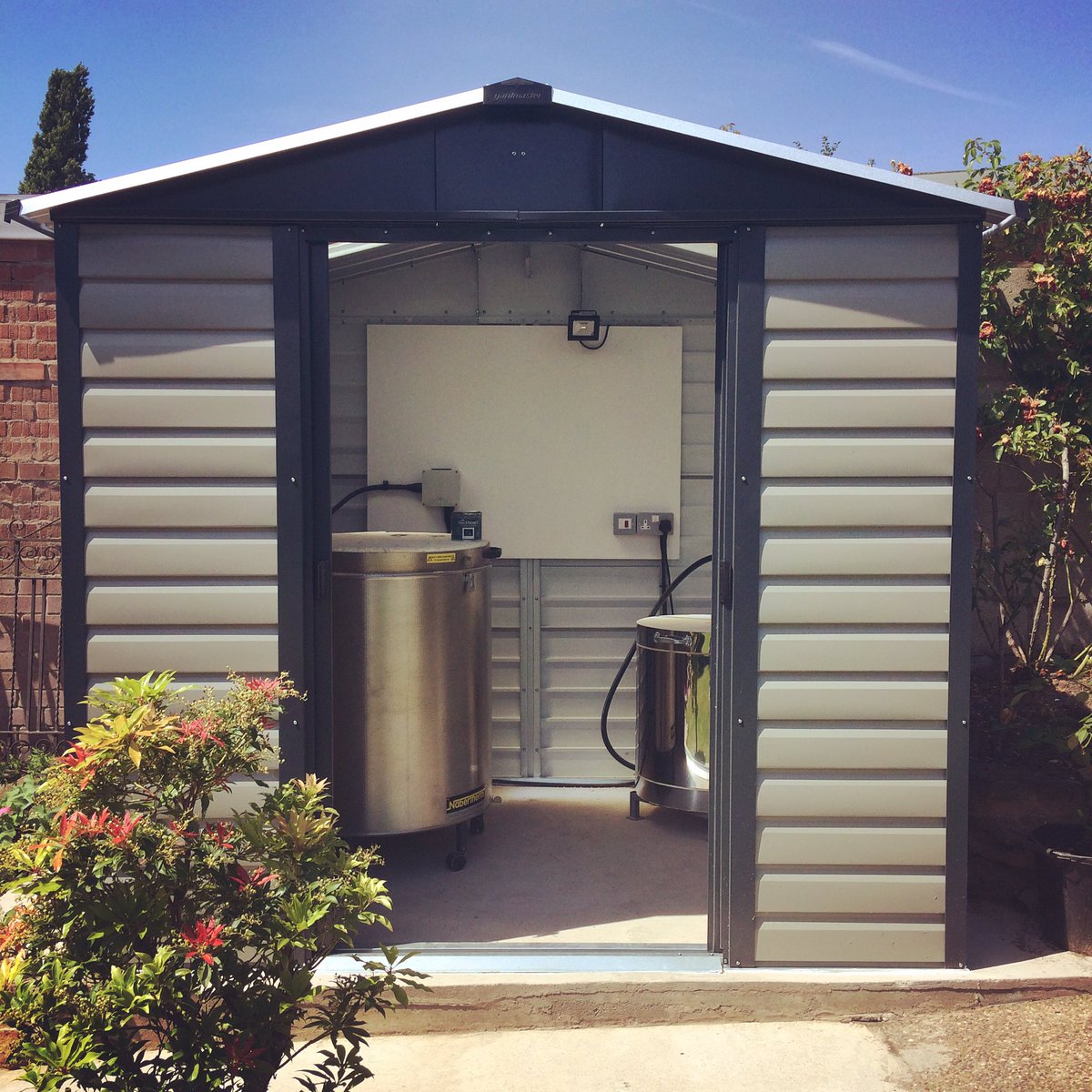 There's going to be one heck of a shed warming party here. About 1000'c in fact #kilnwarming #housewarming #newhome