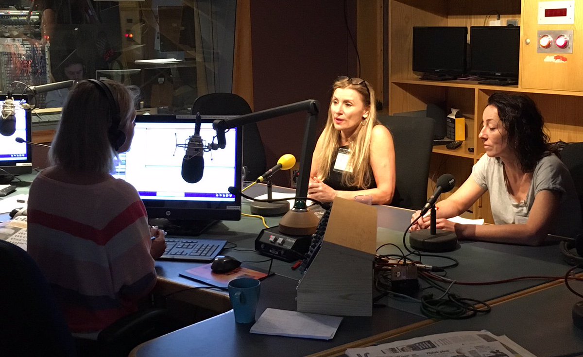 BBCgmu's tweet photo. Art is good for your health according to a report out today. In the studio is Dr Jenny Elliot from @ArtsCare21 &amp; artist Clare McComish https://t.co/g19p2dGS6X