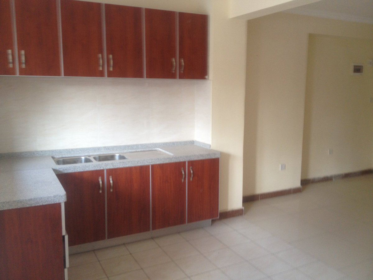 infinity_mg's tweet image. 2 and 3 bdr (with a DSQ) available FOR RENT on Kayahwe road. #fakenewskenya #TeamWorshipWednesday #TheCorruptOparanya #DontSellYourVote