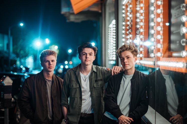 VampetteSim16's tweet image. My #TeenChoice vote for #ChoiceNextBigThing 
is @NewHopeClub 

We are gonna win this for you ❤
@NewHopeBlake @NewHopeReece @NewHopeGeorge