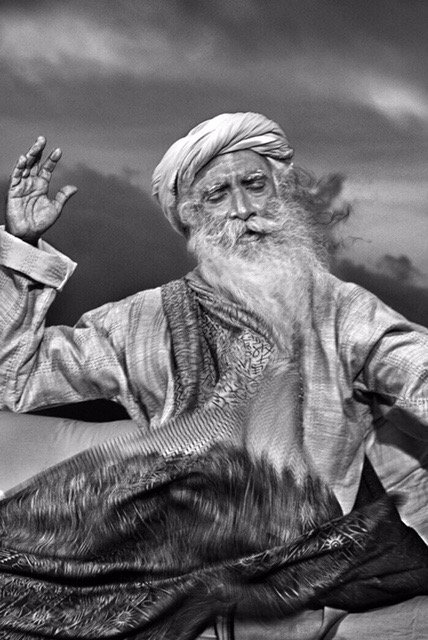 shekharkapur's tweet photo. Sadhguru in moment of ecstasy on Gurupurnima. Photographed by Raghu Rai https://t.co/eHDJNgiNu8