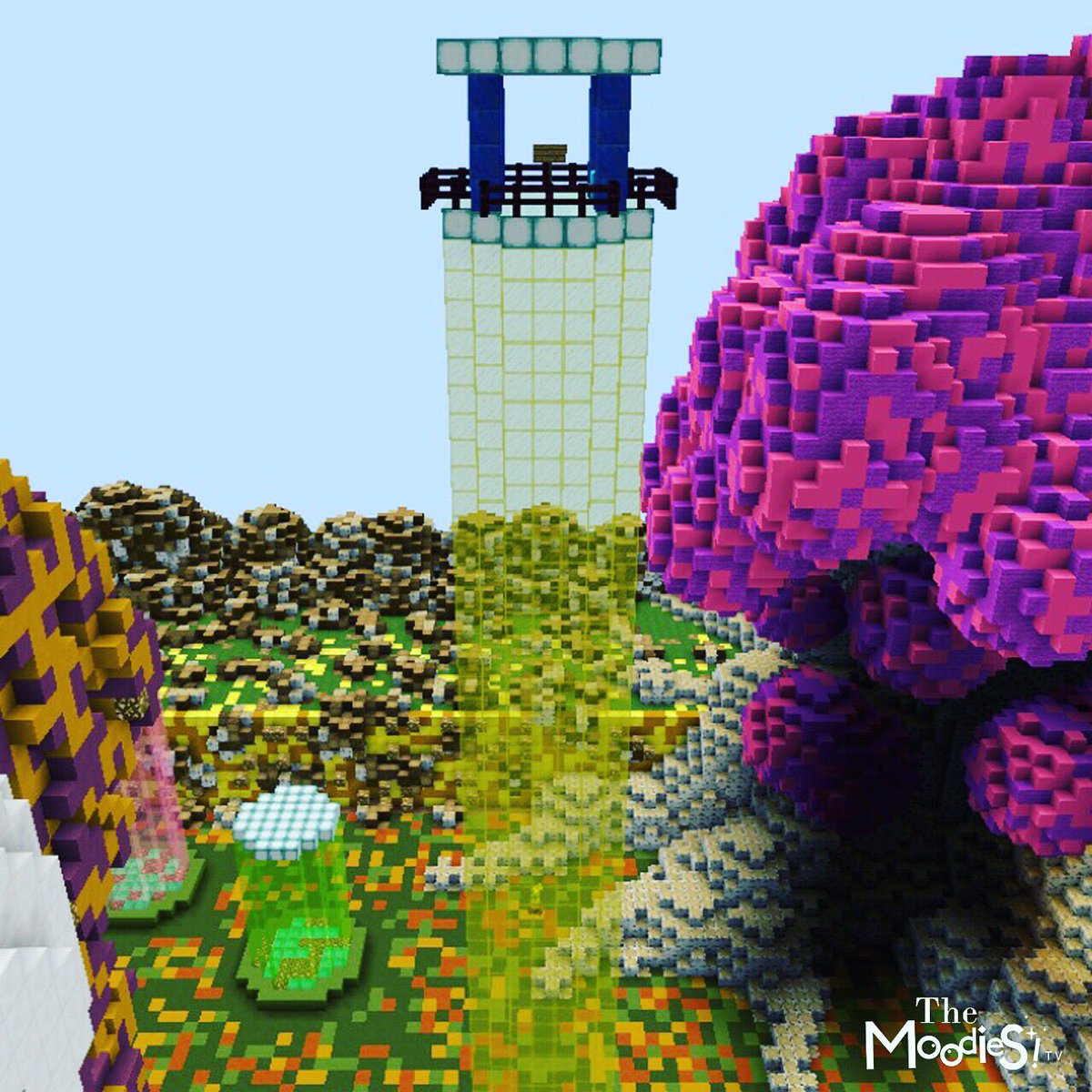 TheMoodiesTV's tweet photo. Outdoor elevator 😎 #Minecraft #EveryWednesday7pm #Today 💃🏻🕺 👉 https://t.co/i9AxoZLIbc https://t.co/R933RuPBfD